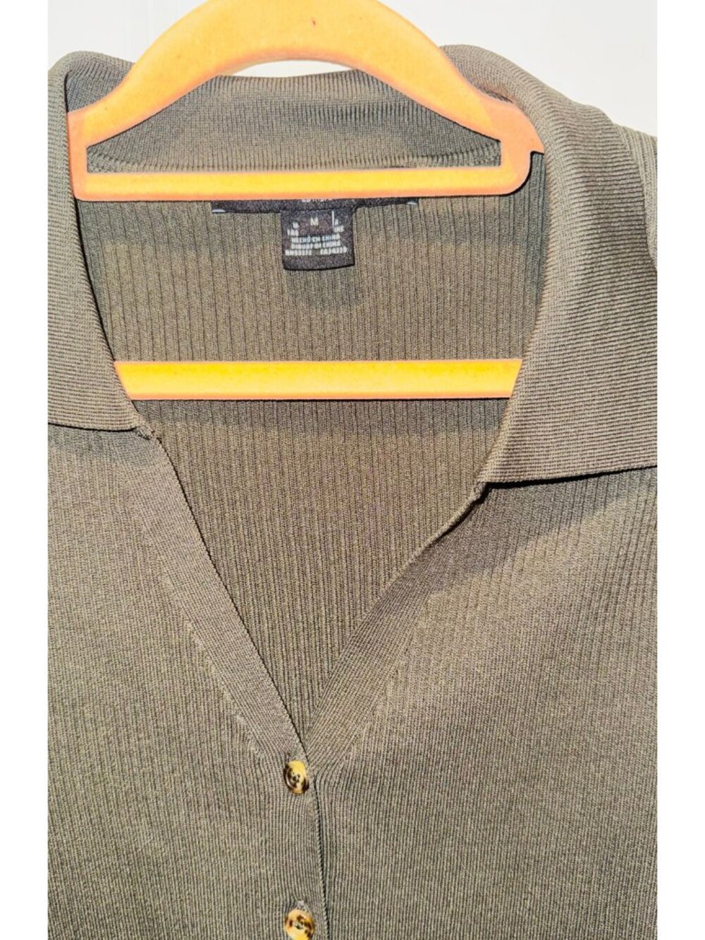 French Connection Olive Ribbed Knit Button-Front Top - Picture 3 of 4